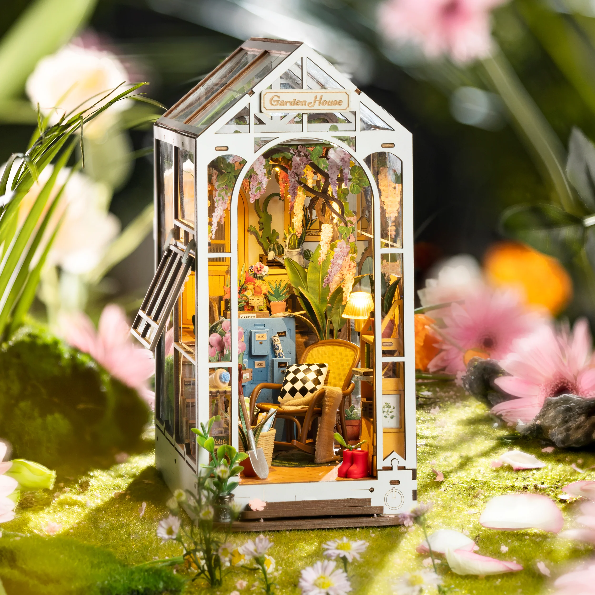 Robotime Book Nook Garden House TGB06 - Image 4