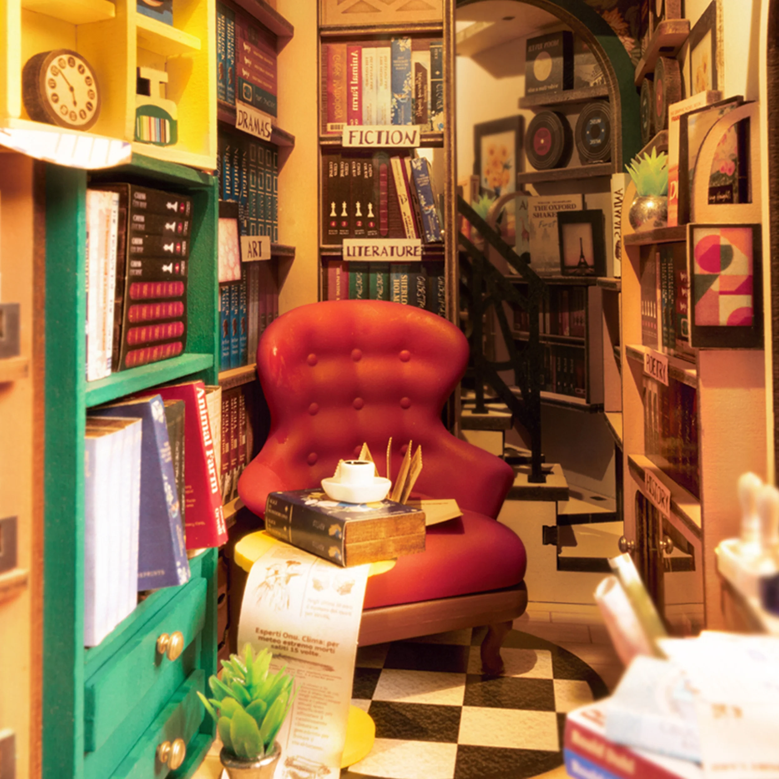 Robotime Book Nook Shakespeare's Bookstore TGB07 - Image 5