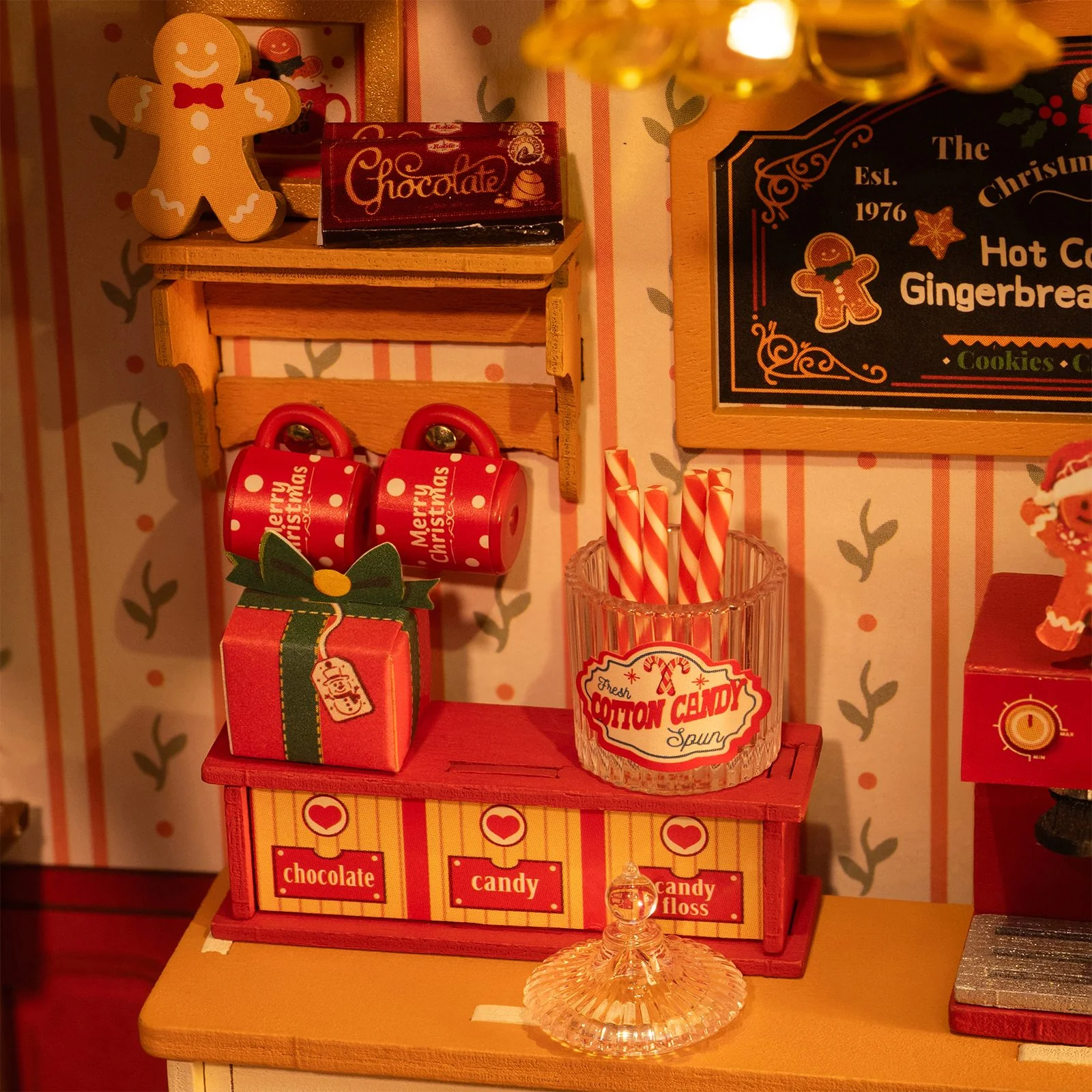 Robotime Gingerbread House DG176 - Image 5