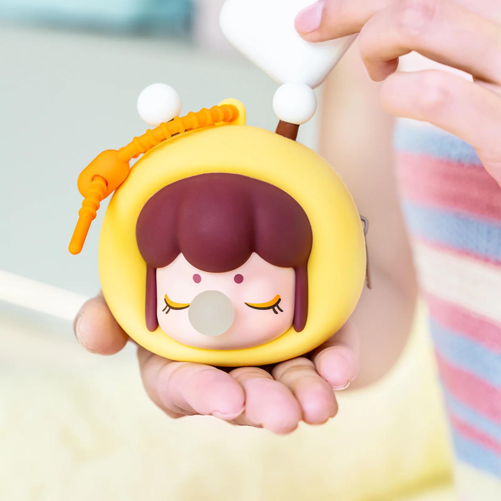 Robotime Headphone Case Fluffy Party Bee PZC01 - Image 4