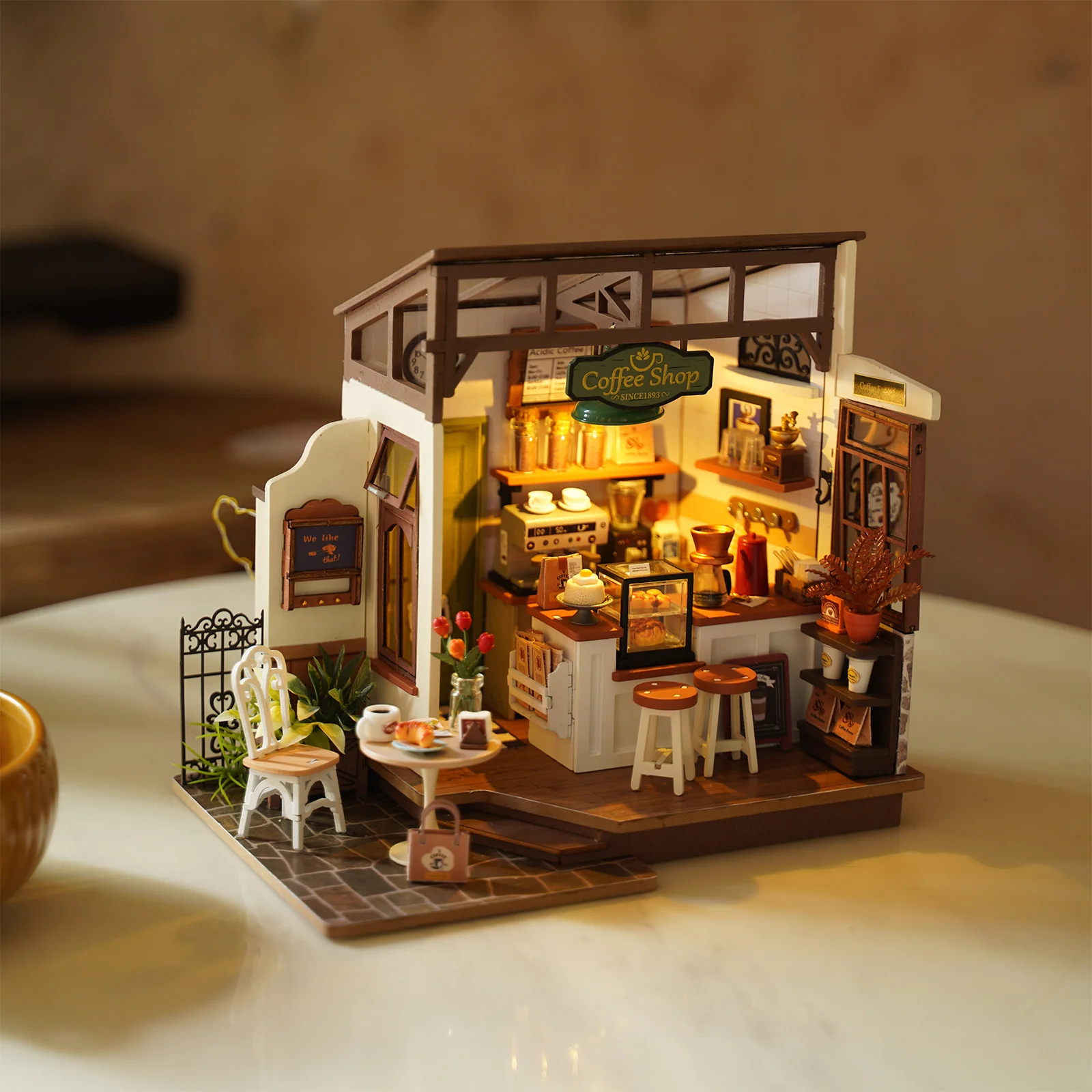 Robotime No.17 Slow Life Café DG162 - Image 8