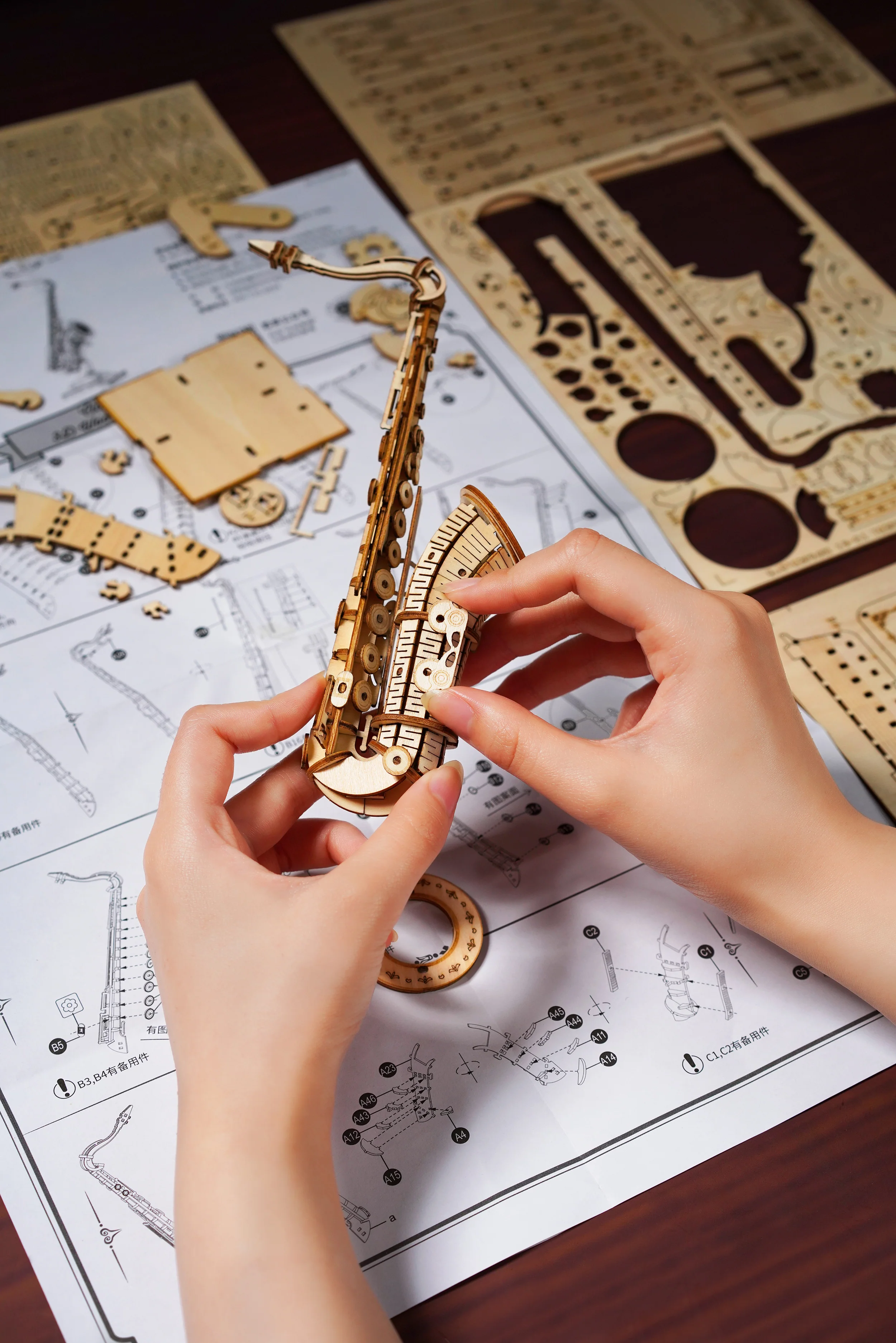 Robotime Saxophone TG309 - Image 4