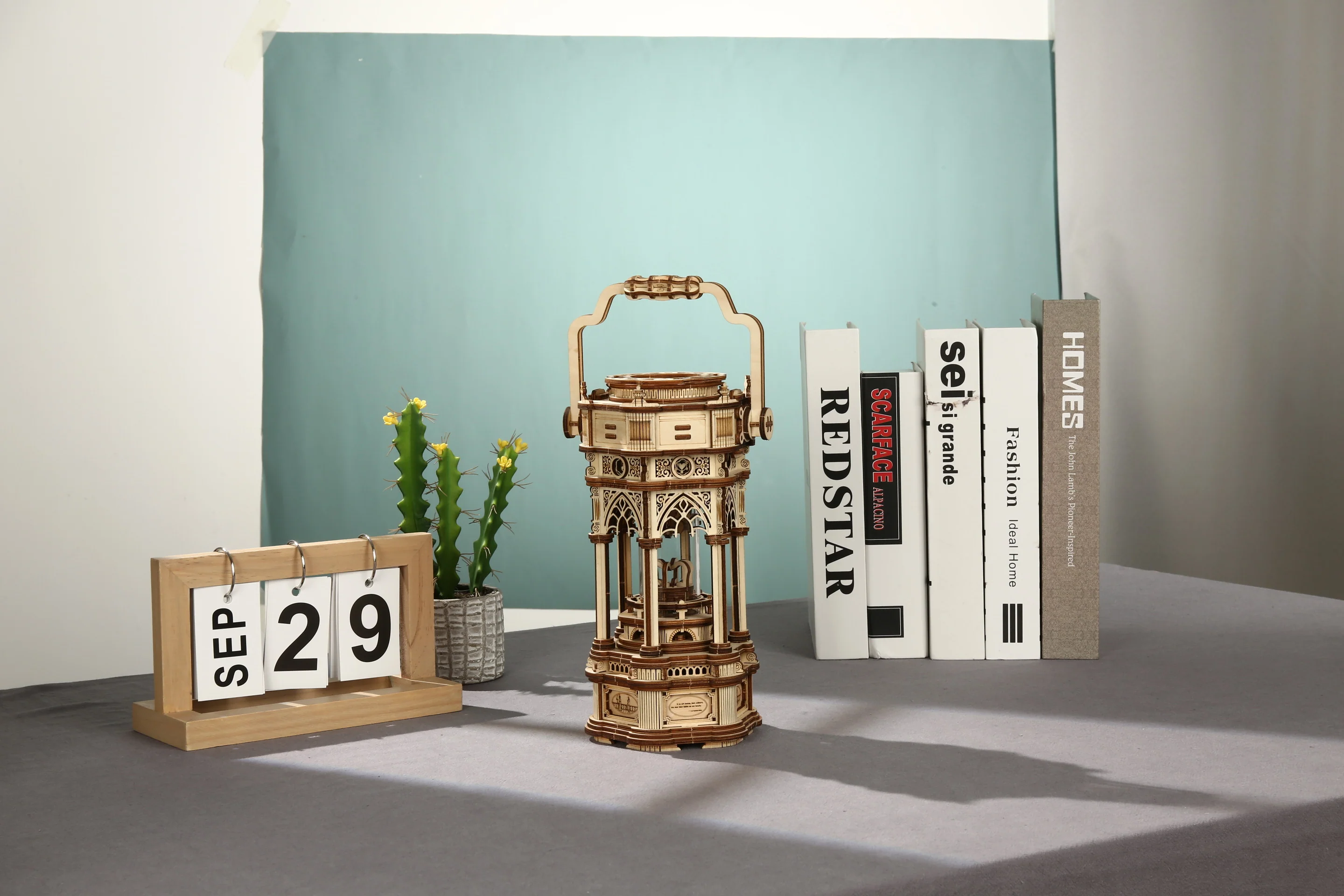 Robotime Victorian Lantern AMK61 - Image 5